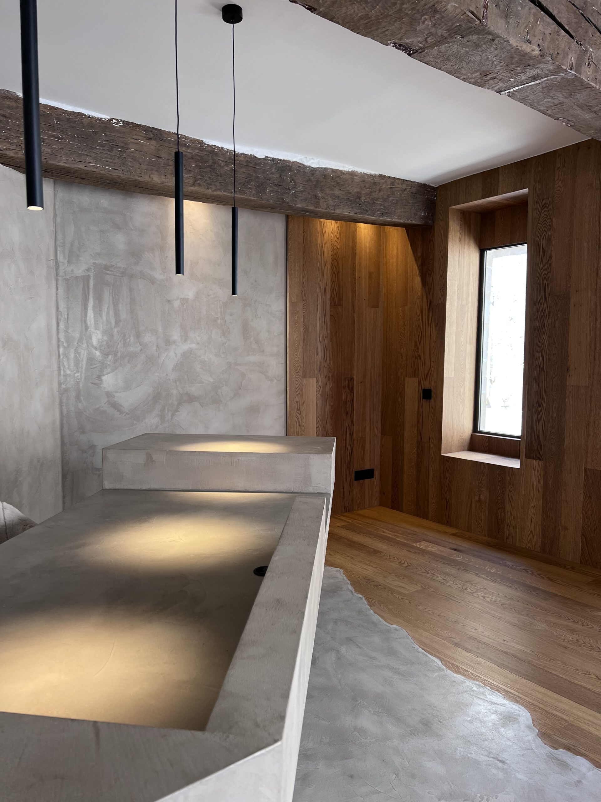 Boutique Senlis - Béton ciré - Bois, rénovation complète - MKRS Architectes